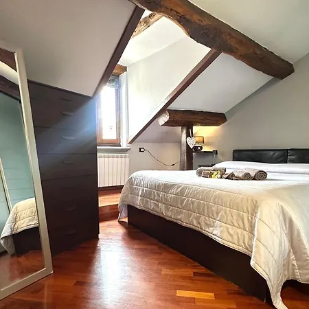 -piazza Galimberti-centro Storico-vista Duomo Apartment *